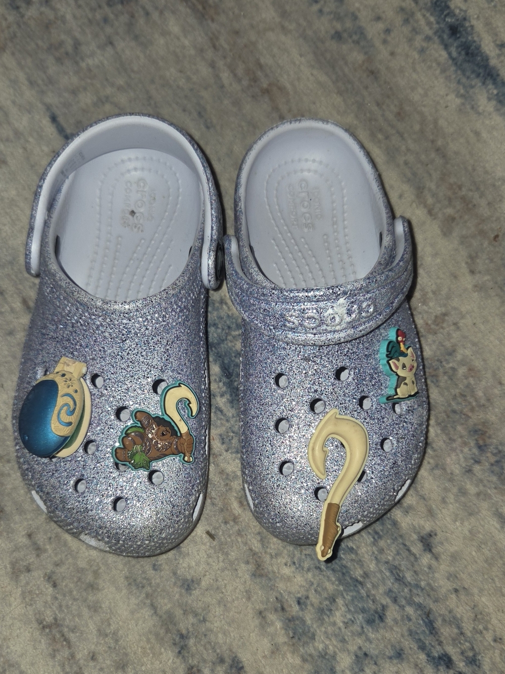 CROCS Kids Glitter Clogs in Silver with Moana Charms